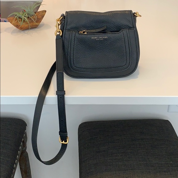 Marc Jacobs Handbags - Marc Jacobs Empire City Black Leather Crossbody